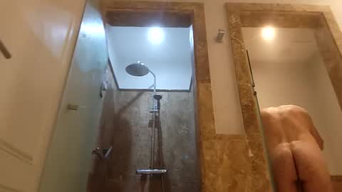 lucianopc online show from September 27, 2025, 7:41 pm