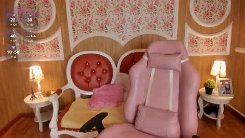 Snapshot of lucielace chatting on December 19, 2025, 12:12 pm Call Me Lucie ONLINE GTM -5 7001400 online show from December 19, 2025, 12:12 pm