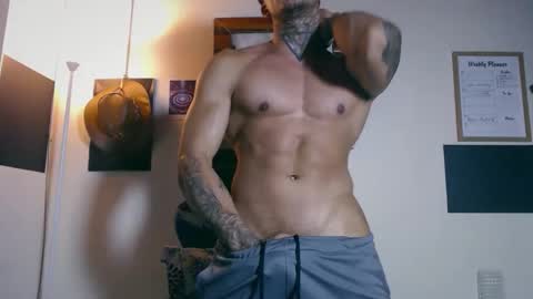 luciferstar01 online show from April 30, 2026, 11:31 pm