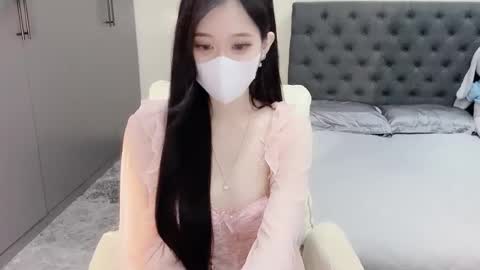 lucii04 online show from July 15, 2026, 6:35 pm
