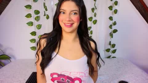 Snapshot of luciia_sweeet chatting on November 27, 2025, 2:19 pm luciia_sweeet online show from November 27, 2025, 2:19 pm