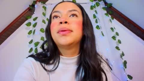 luciia_sweeet online show from January 16, 2026, 3:49 pm