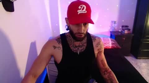 luciifer_hills online show from November 26, 2025, 3:35 pm