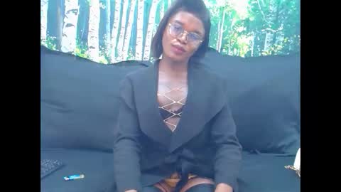 Snapshot of lucile_carrie chatting on June 9, 2026, 6:41 pm Lucile Carrie online show from June 9, 2026, 6:41 pm