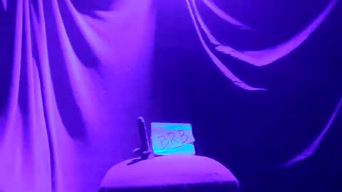 Snapshot of luckazy chatting on January 1, 2025, 4:39 am Lucky Eid Azy online show from January 1, 2025, 4:39 am