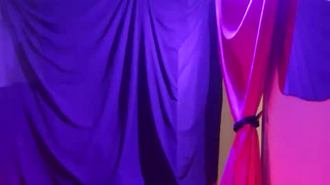 Snapshot of luckazy chatting on January 21, 2025, 1:39 am Lucky Eid Azy online show from January 21, 2025, 1:39 am