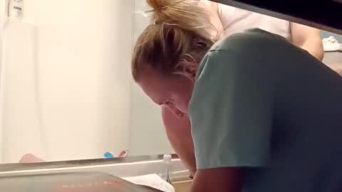 Snapshot of luckilyfound33 chatting on February 28, 2026, 5:41 am luckilyfound33 online show from February 28, 2026, 5:41 am