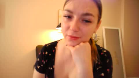 Snapshot of lucky_foryou_baby chatting on December 23, 2024, 6:33 am lucky_foryou_baby online show from December 23, 2024, 6:33 am