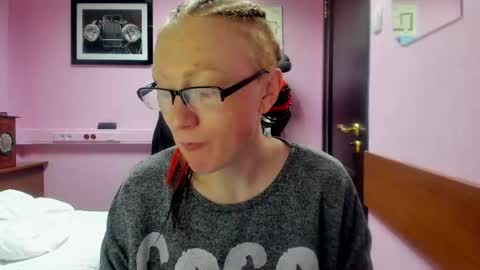 lucky_licky20 online show from February 24, 2025, 3:02 am