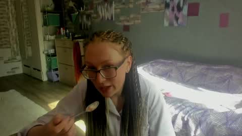 lucky_licky20 online show from June 1, 2026, 1:29 am