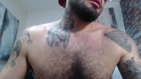 lucky_smith1 online show from January 7, 2026, 5:43 am