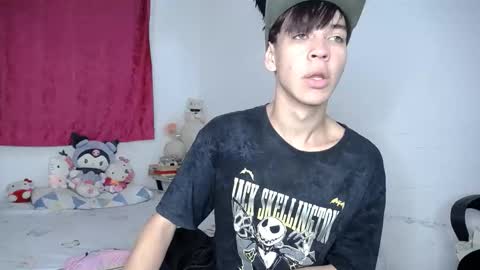 Snapshot of lucky_strickee chatting on October 21, 2025, 3:40 am lucky_strickee online show from October 21, 2025, 3:40 am