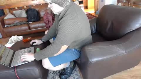 LuckyBlondeCouple online show from December 23, 2024, 3:44 pm