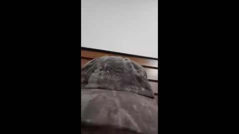 luckyfalcon2022 online show from April 26, 2026, 6:22 am