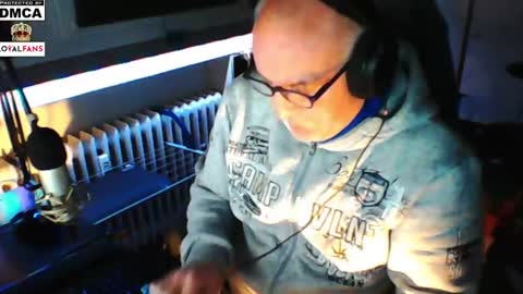        call me  Stefan online show from December 30, 2024, 4:29 pm