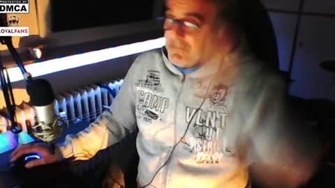        call me  Stefan online show from January 18, 2025, 4:53 pm