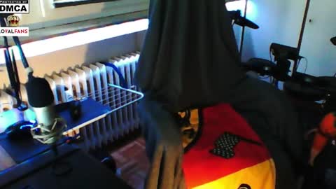        call me  Stefan online show from February 8, 2025, 11:12 am