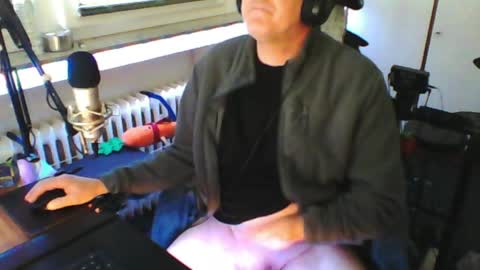 Snapshot of luckyfreak1 chatting on May 23, 2026, 8:07 am call me Stefan online show from May 23, 2026, 8:07 am