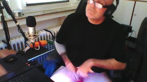 Snapshot of luckyfreak1 chatting on May 24, 2026, 8:19 am call me Stefan online show from May 24, 2026, 8:19 am