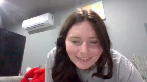 Snapshot of luckygirl96 chatting on October 16, 2025, 12:33 am luckygirl96 online show from October 16, 2025, 12:33 am