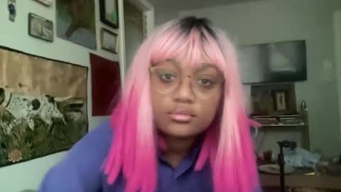 luckylaci777 online show from September 29, 2025, 6:24 pm