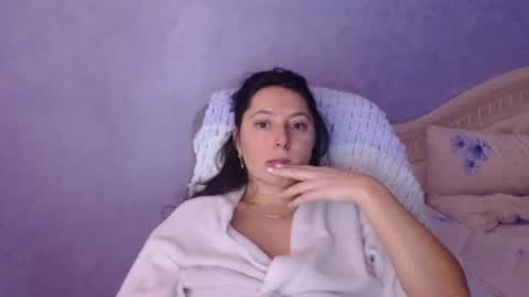 luckylinda23 online show from January 5, 2026, 5:27 pm