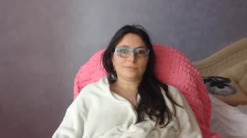 luckylinda23 online show from February 13, 2026, 12:01 pm
