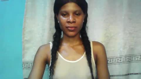 Snapshot of luckymadequeen chatting on February 8, 2025, 11:55 pm Gloria online show from February 8, 2025, 11:55 pm