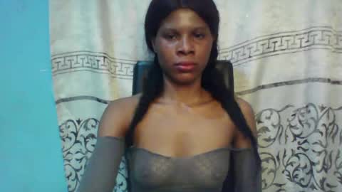 Snapshot of luckymadequeen chatting on March 1, 2025, 6:46 am Gloria online show from March 1, 2025, 6:46 am