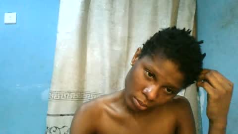 Snapshot of luckymadequeen chatting on June 23, 2026, 2:31 am Gloria online show from June 23, 2026, 2:31 am