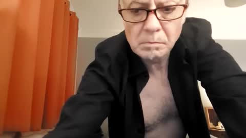 luckypuppy222 online show from January 18, 2026, 6:12 pm