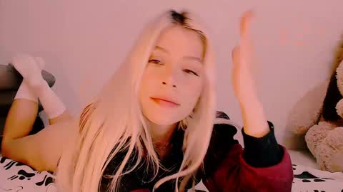 luckysapphire777 online show from February 8, 2025, 1:33 pm