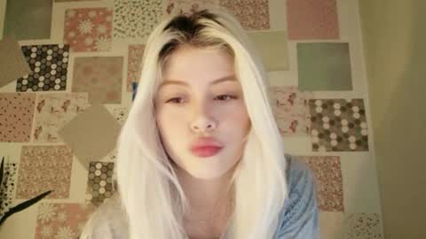 luckysapphire777 online show from January 19, 2026, 8:07 am