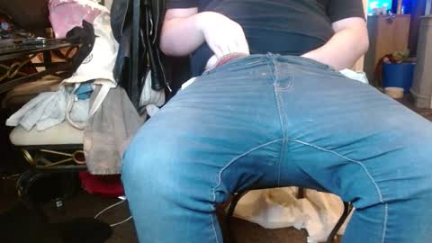 Snapshot of luckythepuppy chatting on December 4, 2025, 7:55 pm luckythepuppy online show from December 4, 2025, 7:55 pm