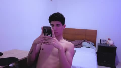 Lu Independent Model online show from April 9, 2026, 6:19 am