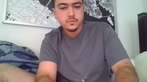 Snapshot of lucrativebong chatting on August 2, 2026, 10:19 pm Zack online show from August 2, 2026, 10:19 pm