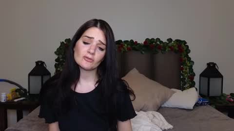 Lucy online show from November 19, 2025, 9:26 pm