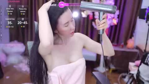 Lucy online show from October 6, 2025, 1:19 pm