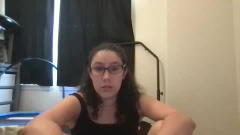 Snapshot of lucy_allison chatting on May 5, 2026, 9:34 pm Lucy online show from May 5, 2026, 9:34 pm