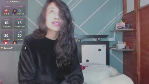 Snapshot of lucy_bluesea chatting on October 5, 2025, 1:59 am Lucy Herrera online show from October 5, 2025, 1:59 am