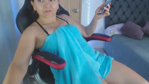 lucy online show from December 6, 2024, 7:10 am