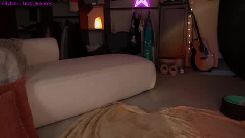 Lucy. online show from January 31, 2025, 5:09 am