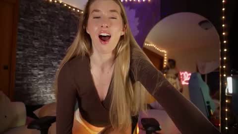 Lucy. online show from January 11, 2026, 5:23 am