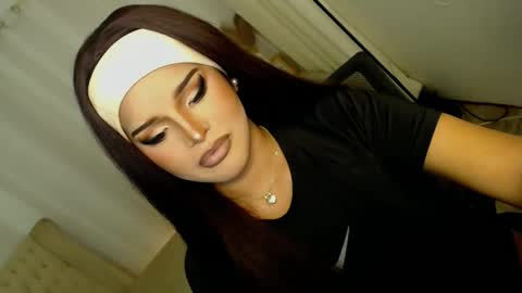    MONA    online show from November 9, 2025, 6:06 pm