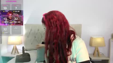 Lucia online show from October 25, 2025, 9:20 pm