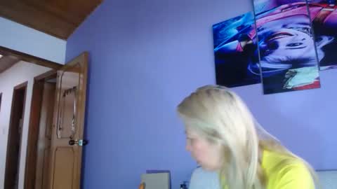  SleepyAbuela online show from March 17, 2026, 1:03 pm