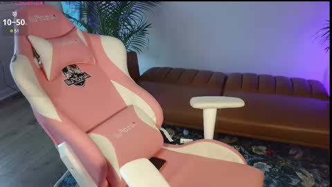 lucydelrey57 online show from March 9, 2025, 8:10 pm