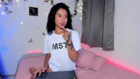 Snapshot of lucygarciia chatting on January 10, 2025, 11:50 pm Lucy online show from January 10, 2025, 11:50 pm