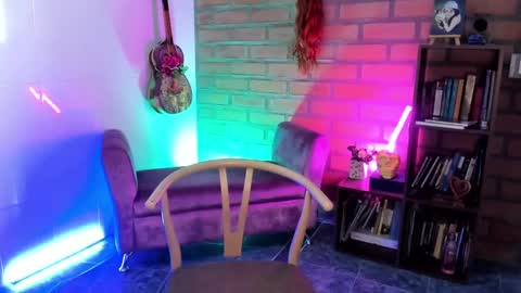 MALAMOR online show from December 17, 2024, 9:38 pm