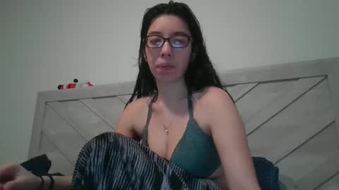 lucylitt25 online show from February 26, 2026, 4:06 pm